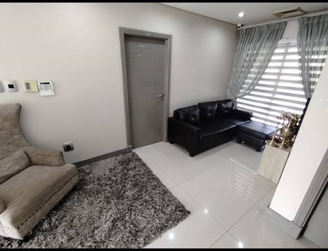 4 BEDROOM TOWNHOUSE FOR SALE IN IZINGA